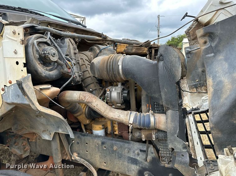 image for item OG9240 2003 Ford F750  winch truck