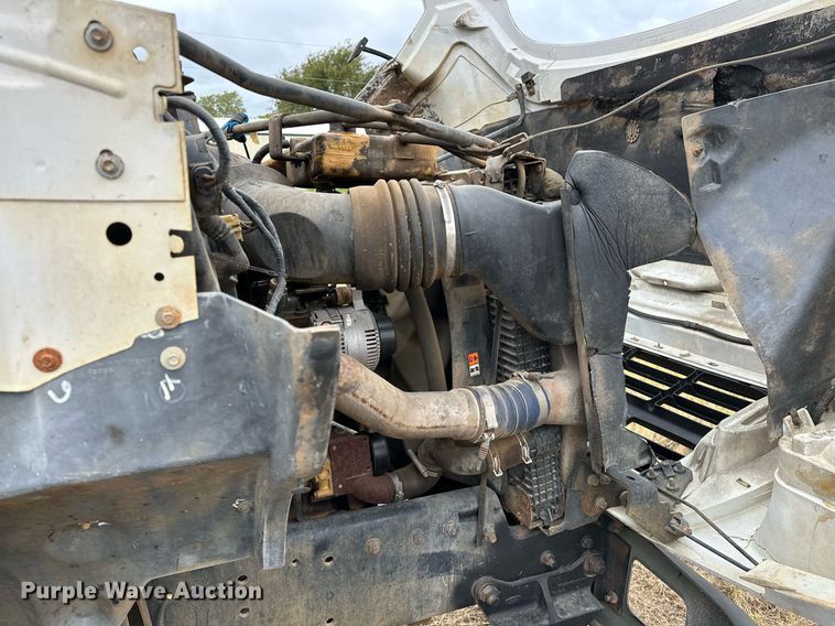 image for item OG9240 2003 Ford F750  winch truck