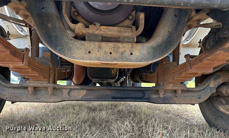 image for item OG9240 2003 Ford F750  winch truck