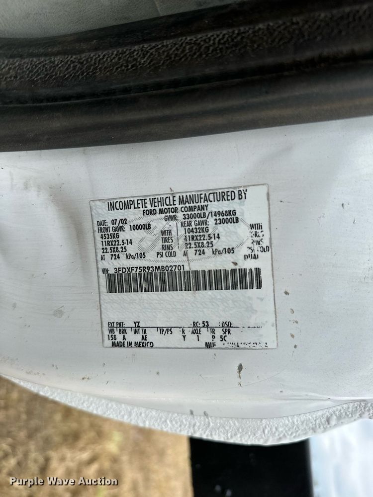 image for item OG9240 2003 Ford F750  winch truck