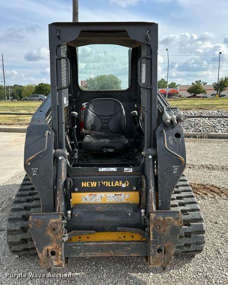 image for item OG9241 2014 New Holland C227  tracked skid steer loader