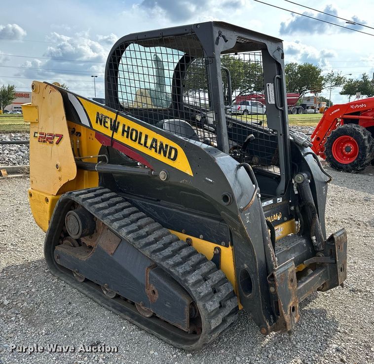 image for item OG9241 2014 New Holland C227  tracked skid steer loader