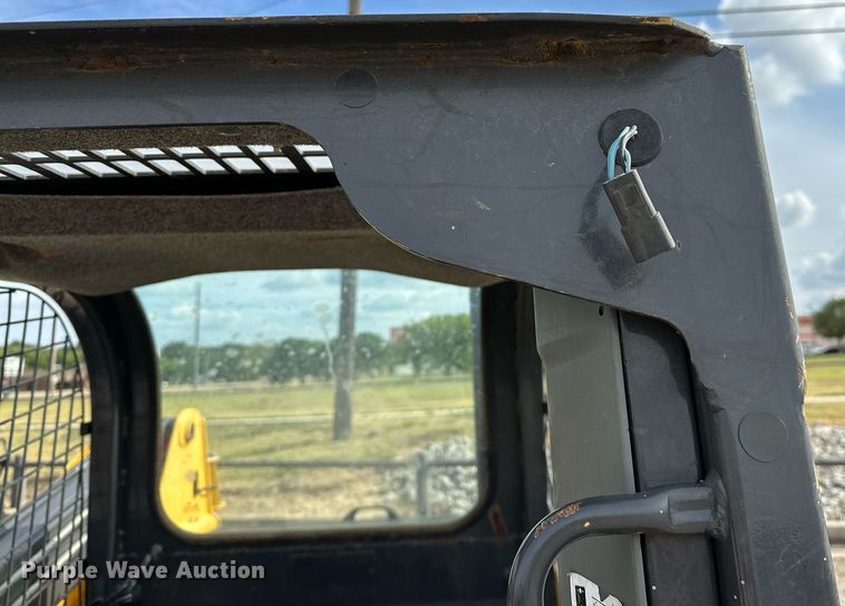 image for item OG9241 2014 New Holland C227  tracked skid steer loader