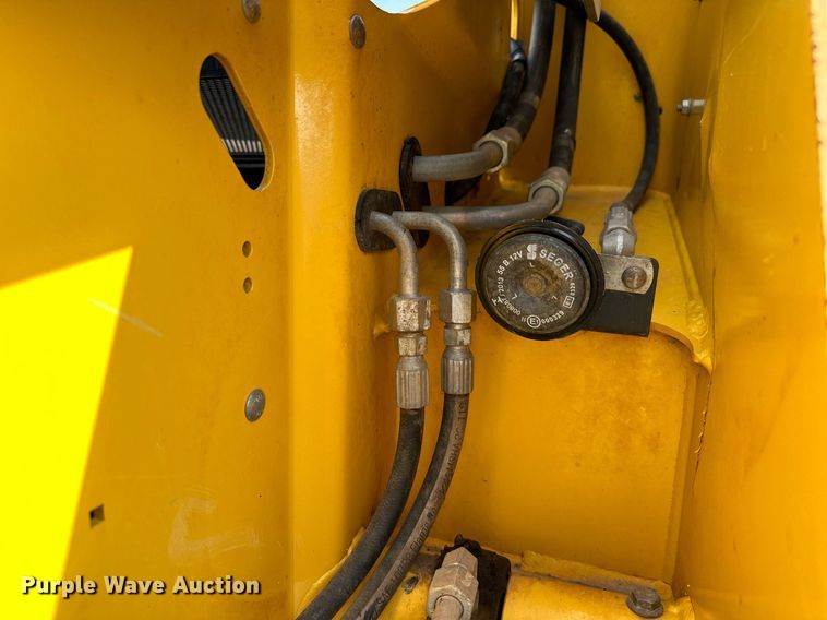 image for item OG9241 2014 New Holland C227  tracked skid steer loader