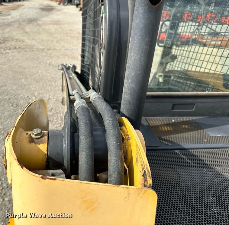 image for item OG9241 2014 New Holland C227  tracked skid steer loader