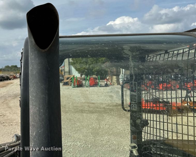 image for item OG9241 2014 New Holland C227  tracked skid steer loader