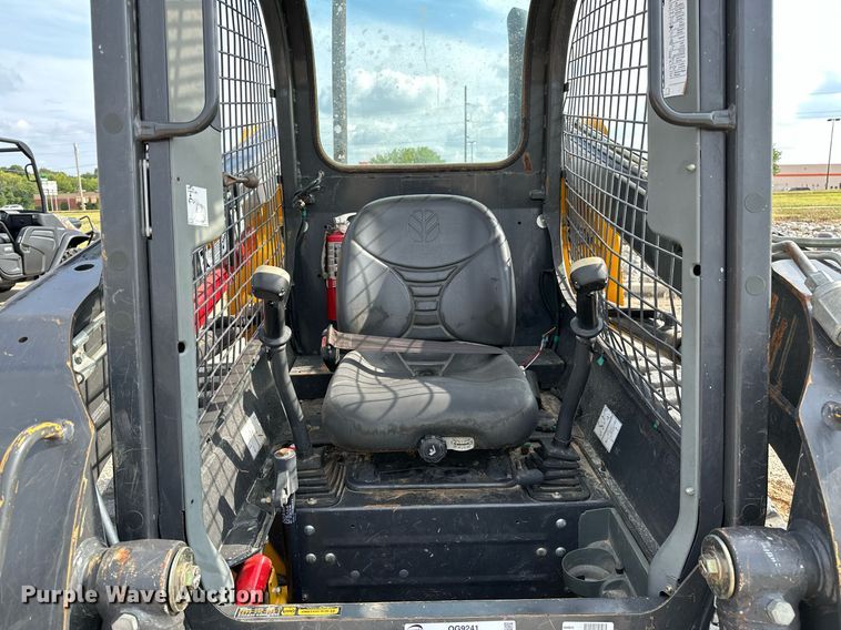 image for item OG9241 2014 New Holland C227  tracked skid steer loader