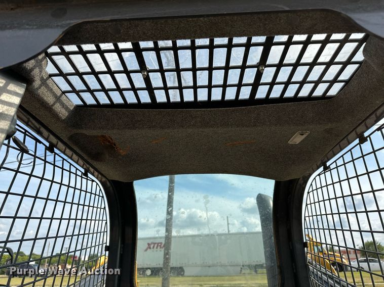 image for item OG9241 2014 New Holland C227  tracked skid steer loader