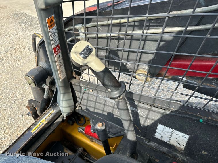 image for item OG9241 2014 New Holland C227  tracked skid steer loader