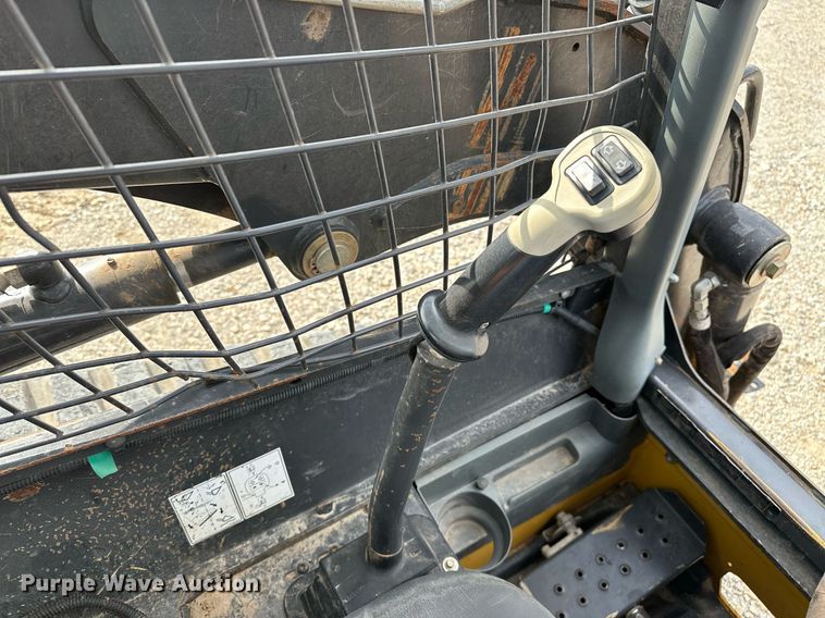 image for item OG9241 2014 New Holland C227  tracked skid steer loader