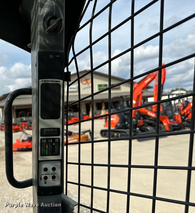 image for item OG9241 2014 New Holland C227  tracked skid steer loader