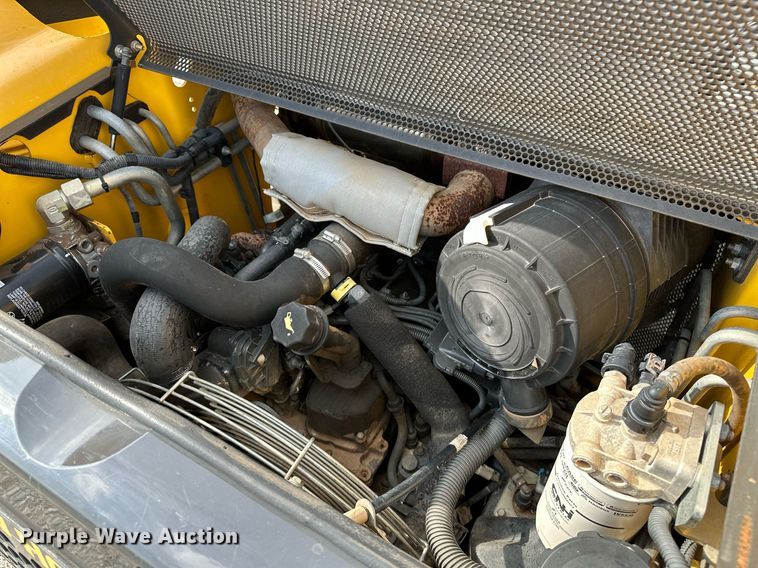 image for item OG9241 2014 New Holland C227  tracked skid steer loader