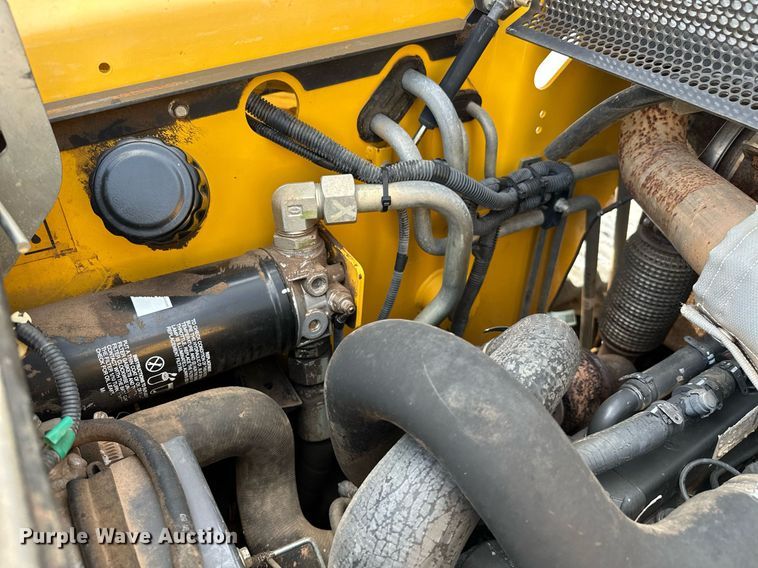 image for item OG9241 2014 New Holland C227  tracked skid steer loader