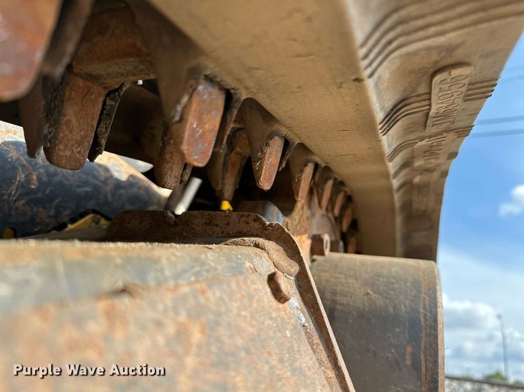 image for item OG9241 2014 New Holland C227  tracked skid steer loader