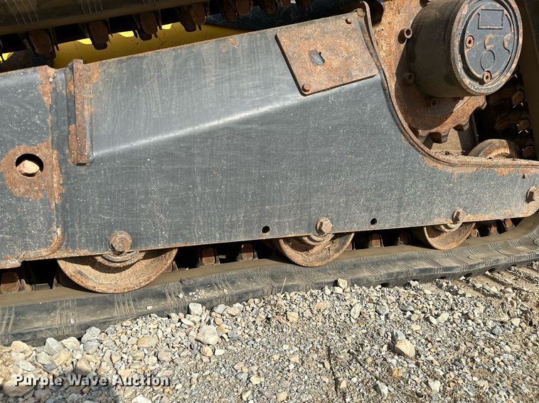 image for item OG9241 2014 New Holland C227  tracked skid steer loader