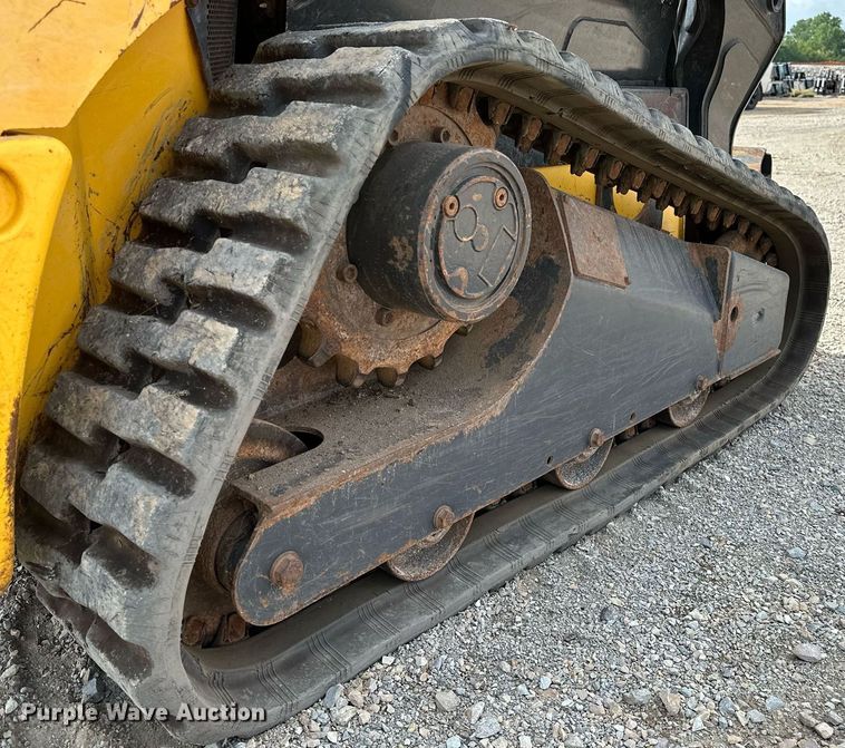 image for item OG9241 2014 New Holland C227  tracked skid steer loader