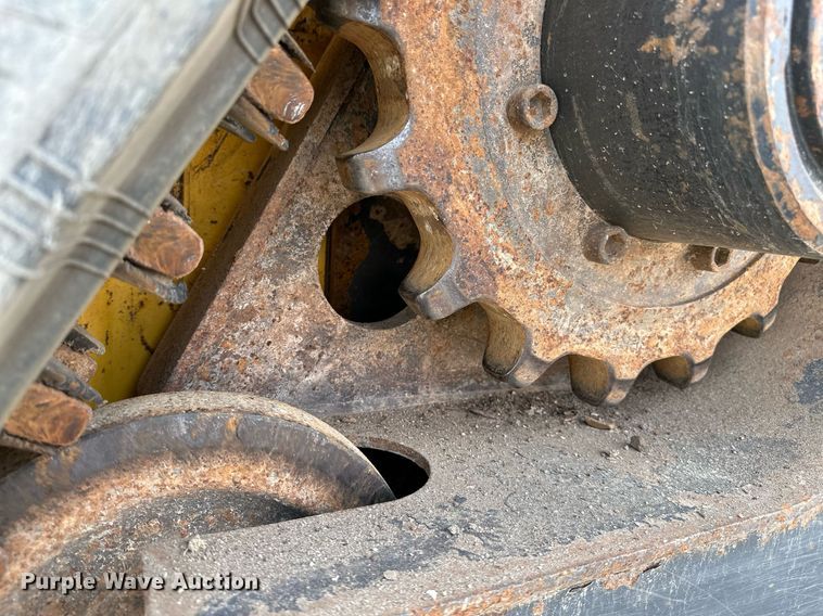 image for item OG9241 2014 New Holland C227  tracked skid steer loader