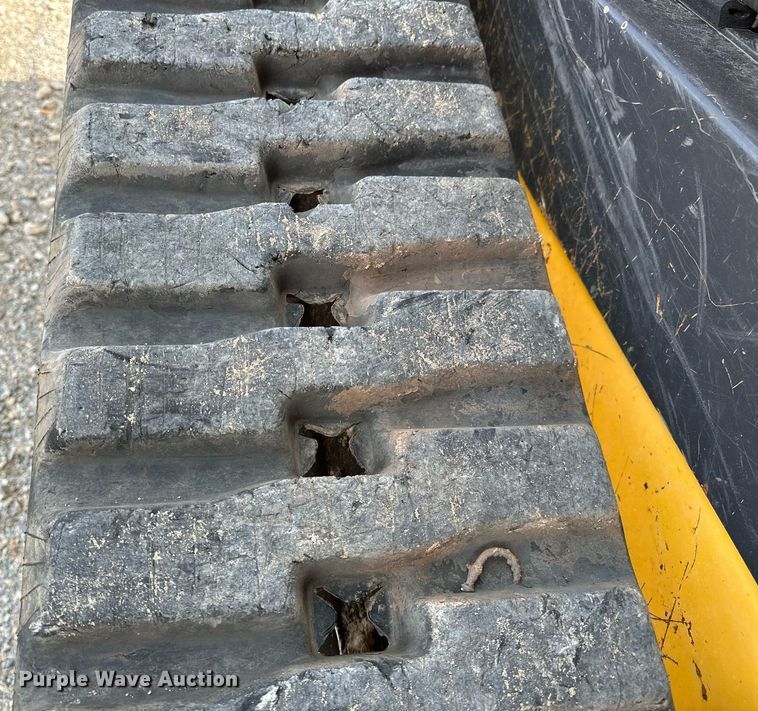 image for item OG9241 2014 New Holland C227  tracked skid steer loader