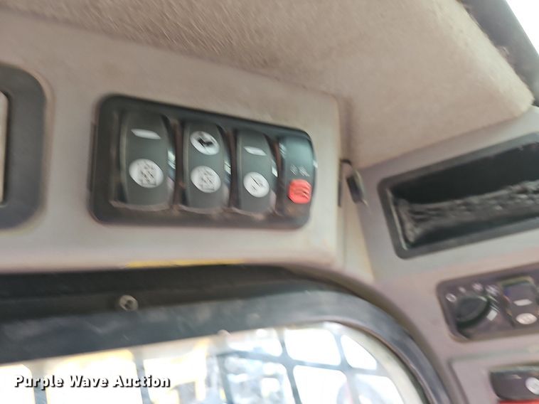 image for item OG9329 2016 Caterpillar 289D  tracked skid steer loader