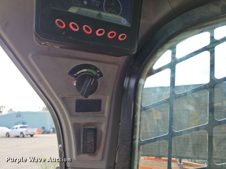 image for item OG9329 2016 Caterpillar 289D  tracked skid steer loader