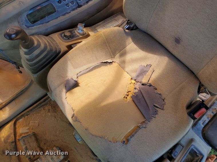 image for item OG9332 2005 Case CX160  excavator