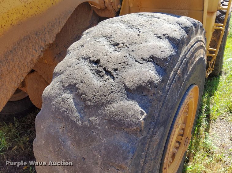 image for item OG9333 1982 Caterpillar 980C  wheel loader