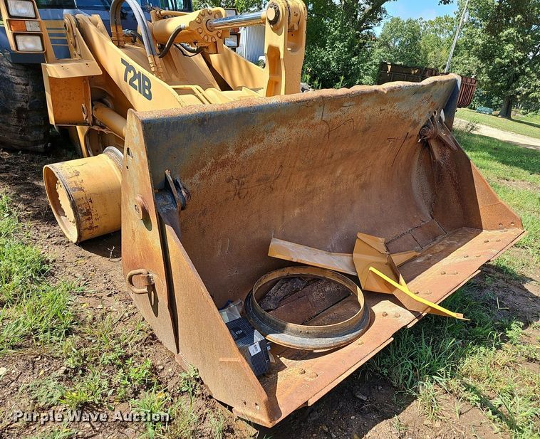 image for item OG9335 1995 Case 721B  wheel loader
