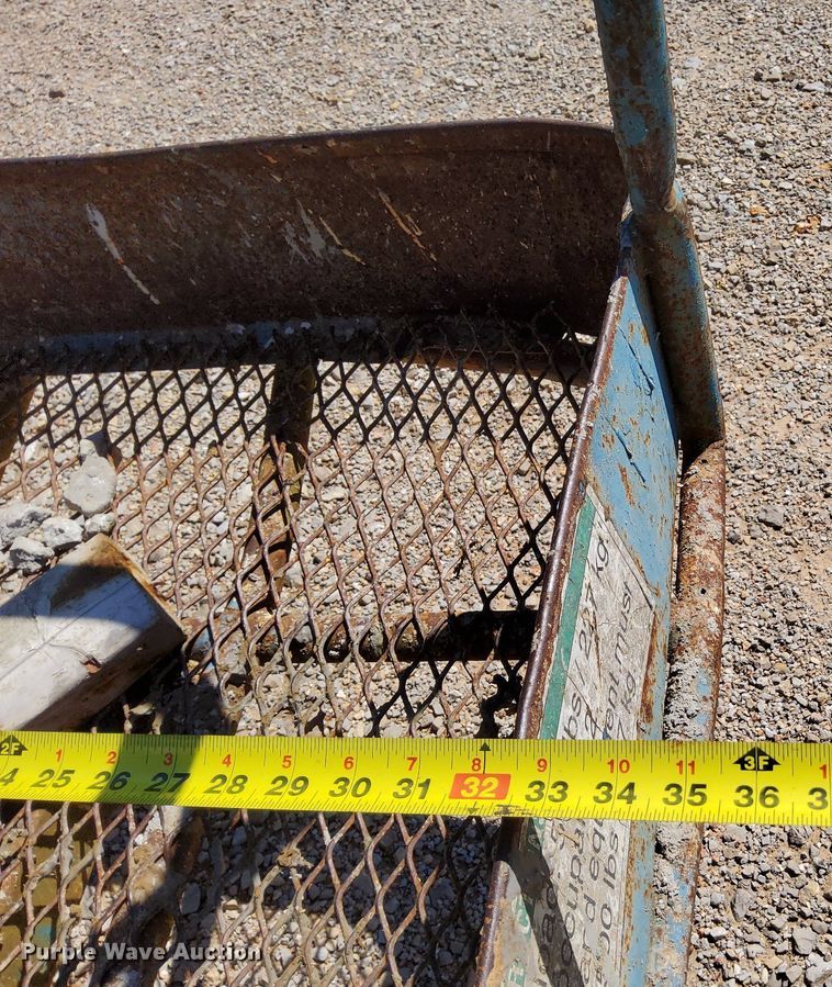 image for item OG9337 2002 Genie S80  boom lift