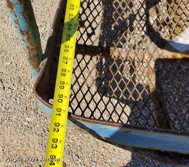 image for item OG9337 2002 Genie S80  boom lift