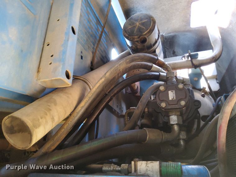 image for item OG9337 2002 Genie S80  boom lift