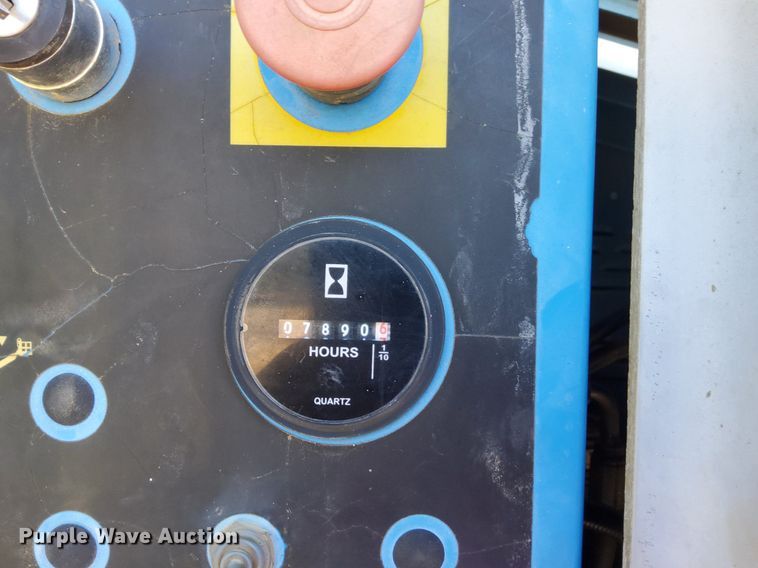 image for item OG9337 2002 Genie S80  boom lift