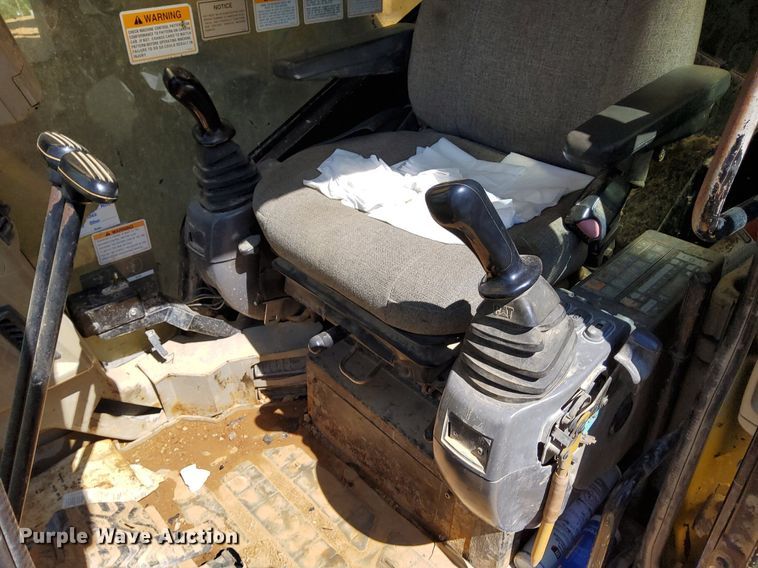 image for item OG9338 2005 Caterpillar 321C LCR  excavator