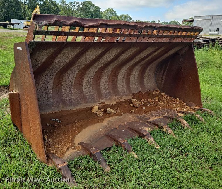 image for item OG9339 138"W bucket