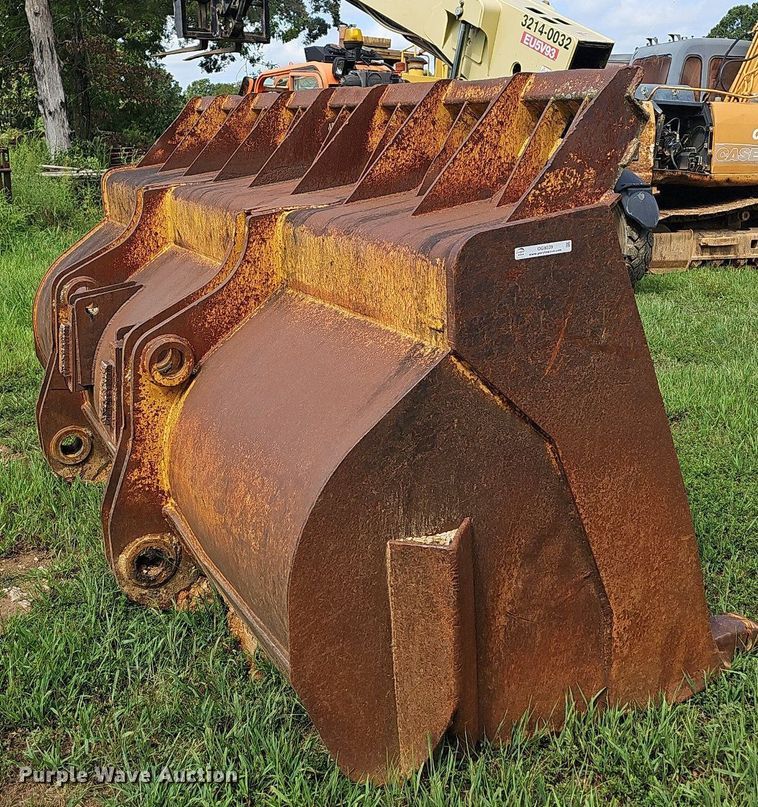 image for item OG9339 138"W bucket