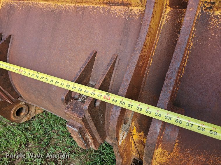 image for item OG9339 138"W bucket