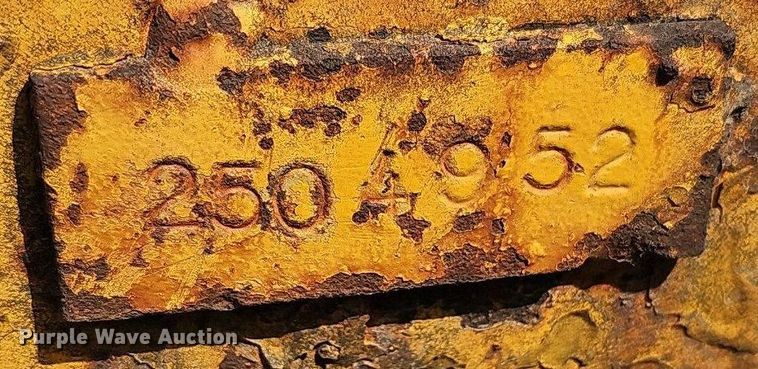 image for item OG9339 138"W bucket