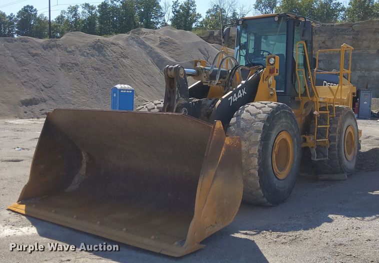 image for item OG9343 2010 John Deere 744K  wheel loader