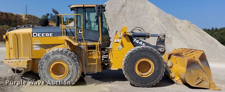 image for item OG9343 2010 John Deere 744K  wheel loader