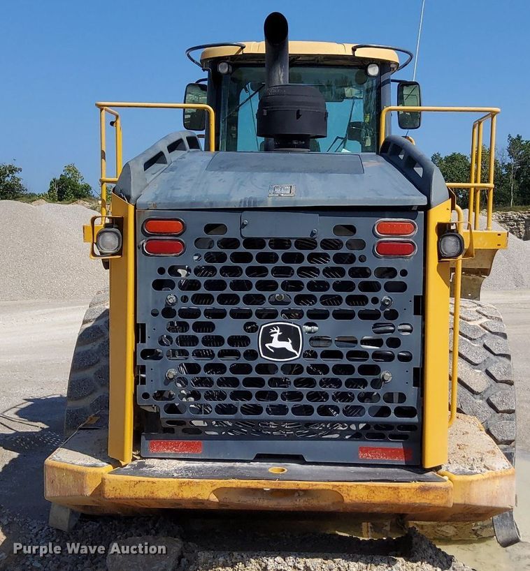 image for item OG9343 2010 John Deere 744K  wheel loader