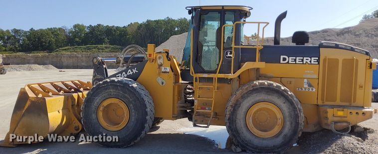 image for item OG9343 2010 John Deere 744K  wheel loader