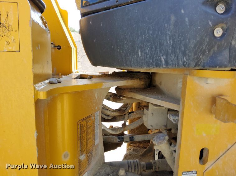 image for item OG9343 2010 John Deere 744K  wheel loader