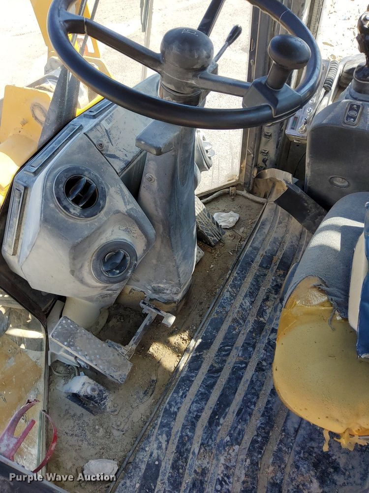 image for item OG9343 2010 John Deere 744K  wheel loader