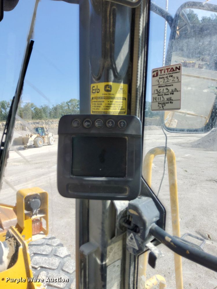 image for item OG9343 2010 John Deere 744K  wheel loader