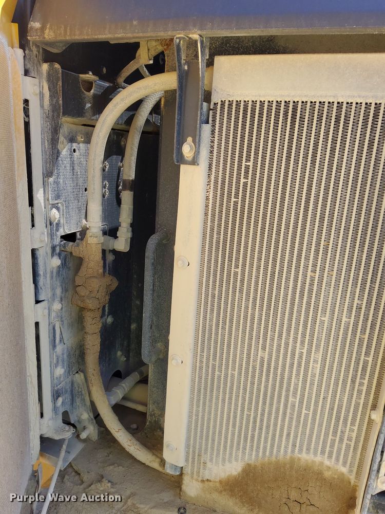 image for item OG9343 2010 John Deere 744K  wheel loader