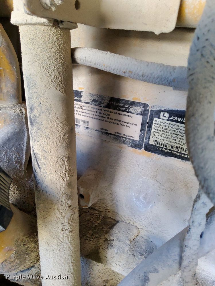 image for item OG9343 2010 John Deere 744K  wheel loader