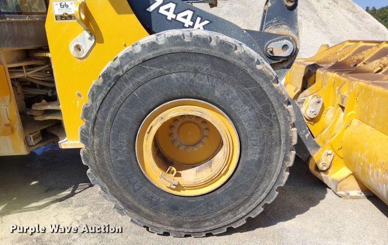 image for item OG9343 2010 John Deere 744K  wheel loader