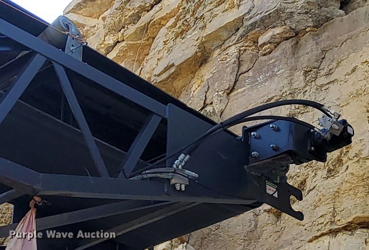 image for item OG9344 2019 TCI Fabick Cat 36x70 Diesel RS  radial stacking conveyor