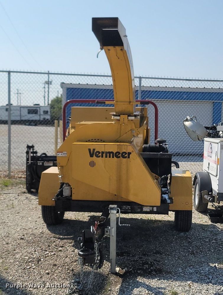 image for item OG9382 2020 Vermeer BC900XL  wood chipper