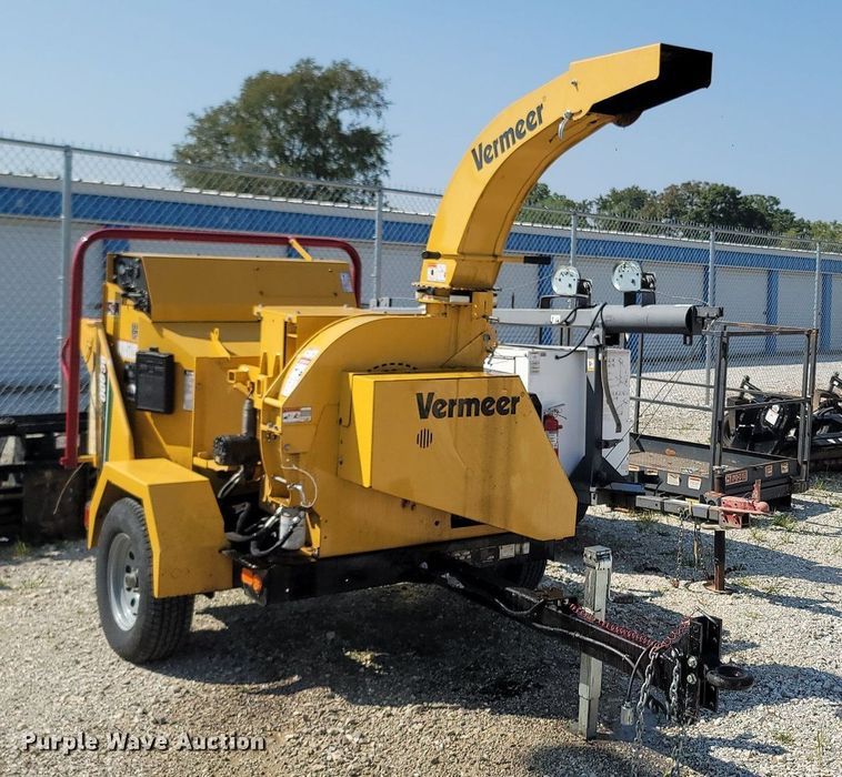 image for item OG9382 2020 Vermeer BC900XL  wood chipper