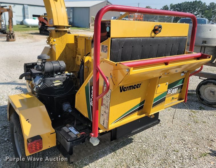 image for item OG9382 2020 Vermeer BC900XL  wood chipper